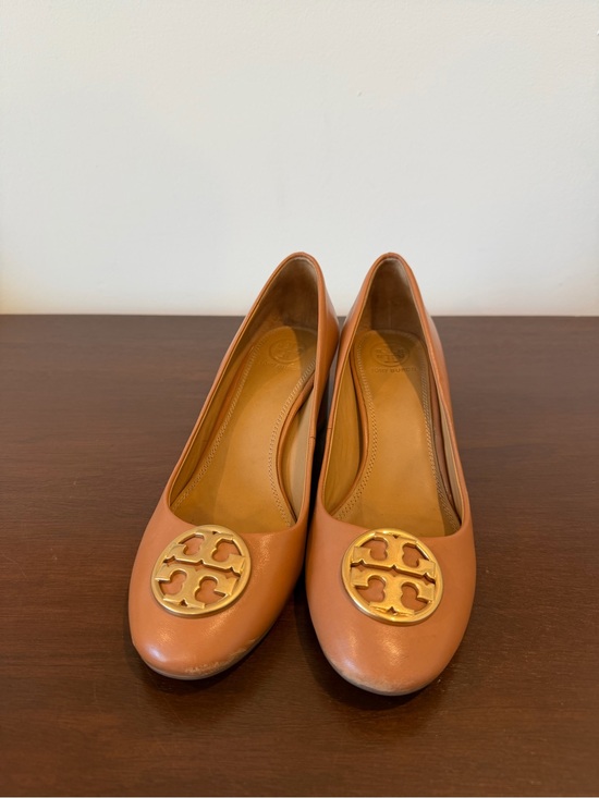 Tory Burch Shoes - Tory Burch Chelsea Wedges Tan Size 7